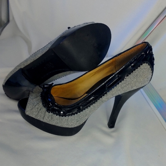 MICHAEL Michael Kors black stilleto heels - Picture 2 of 3